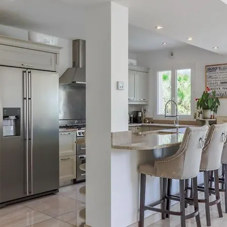 Luxury 5 Bedroom In St Tropez * Grimaud