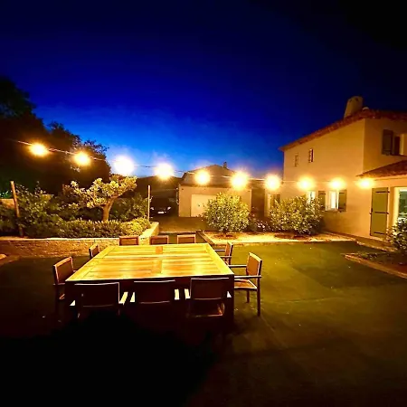 Вилла Luxury 5 Bedroom In St Tropez Гримо