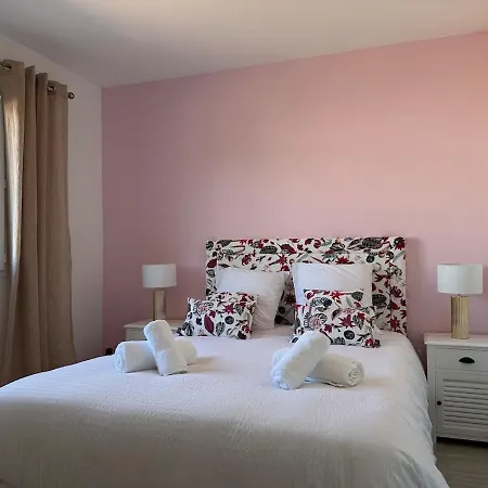 Luxury 5 Bedroom In St Tropez Villa