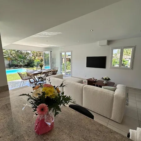 Villa Luxury 5 Bedroom In St Tropez Grimaud