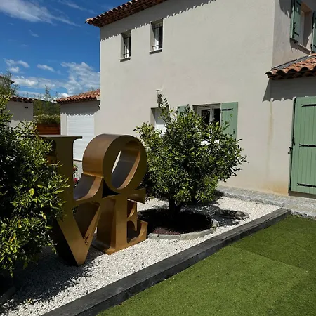 Luxury 5 Bedroom In St Tropez Villa